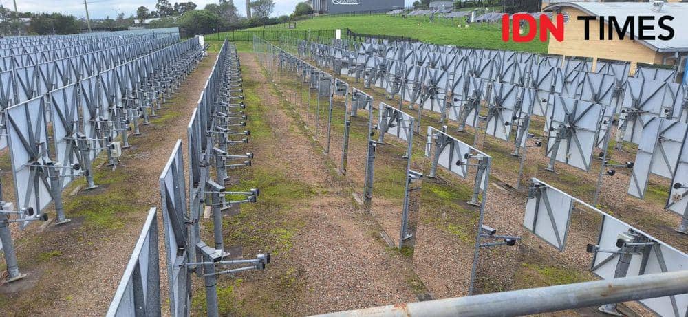Panel surya di Deakin University Solar Farm and Microgrid di Australia, Kamis (23/5/2024). IDN Times/Irwan Idris