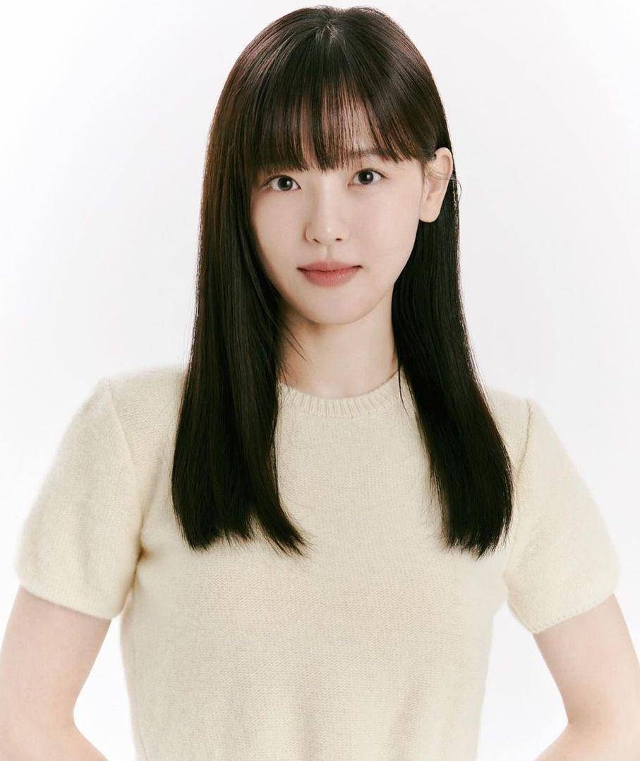 Kang Han Na (instagram.com/keyeastofficial)
