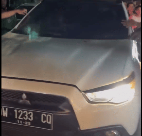 Panik Kepergok Selingkuh, Polisi di Makassar Seret Istri Pakai Mobil