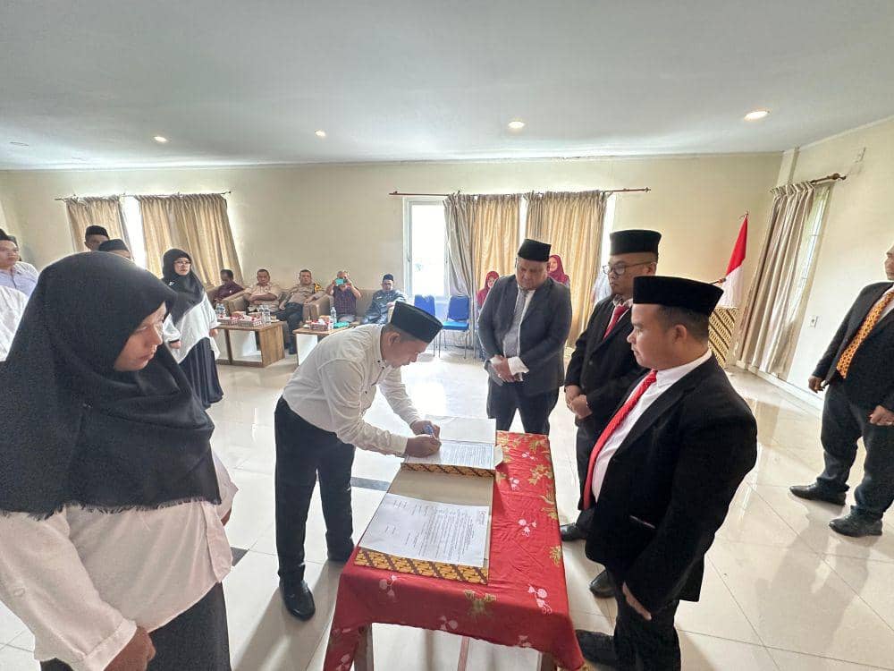 Ketua Bawaslu Madina Melantik 69 Panwascam untuk Pilkada Serentak 2024
