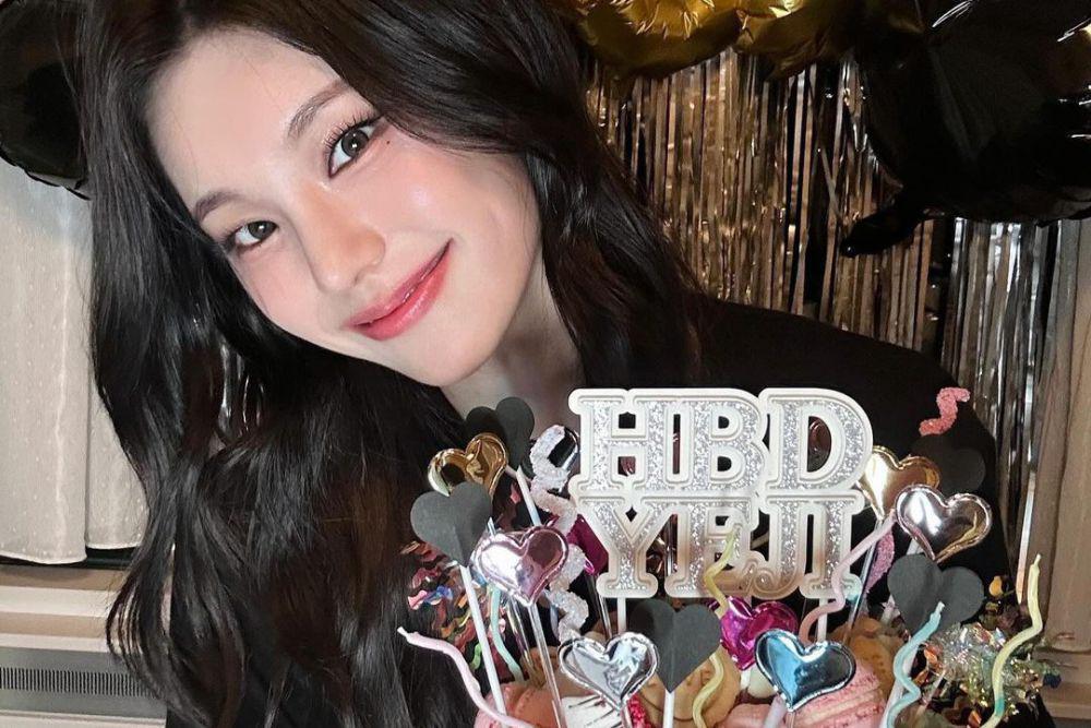 7 Potret Perayaan Ulang Tahun Yeji ITZY di 2024, Seru bareng MIDZY