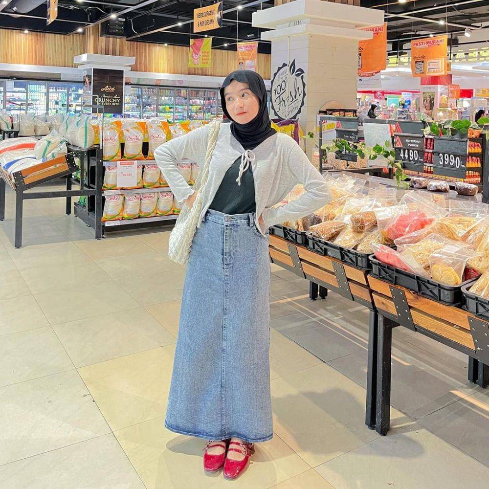 inspirasi OOTD ala Zakila Angel (instagram.com/bbyjiangel_)