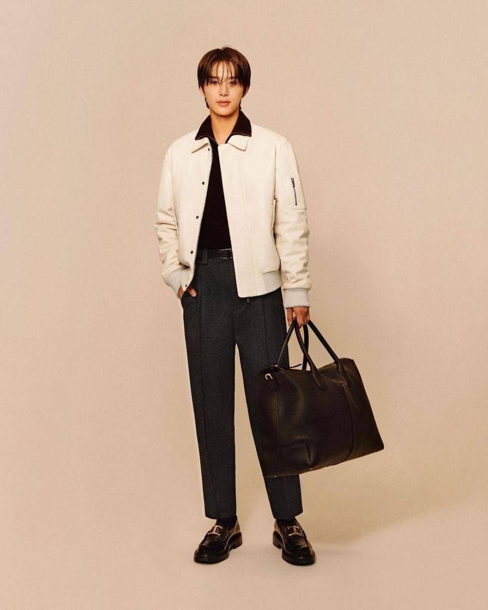 gaya fashion smart casual Jungwoo NCT (instagram.com/sugaringcandy)
