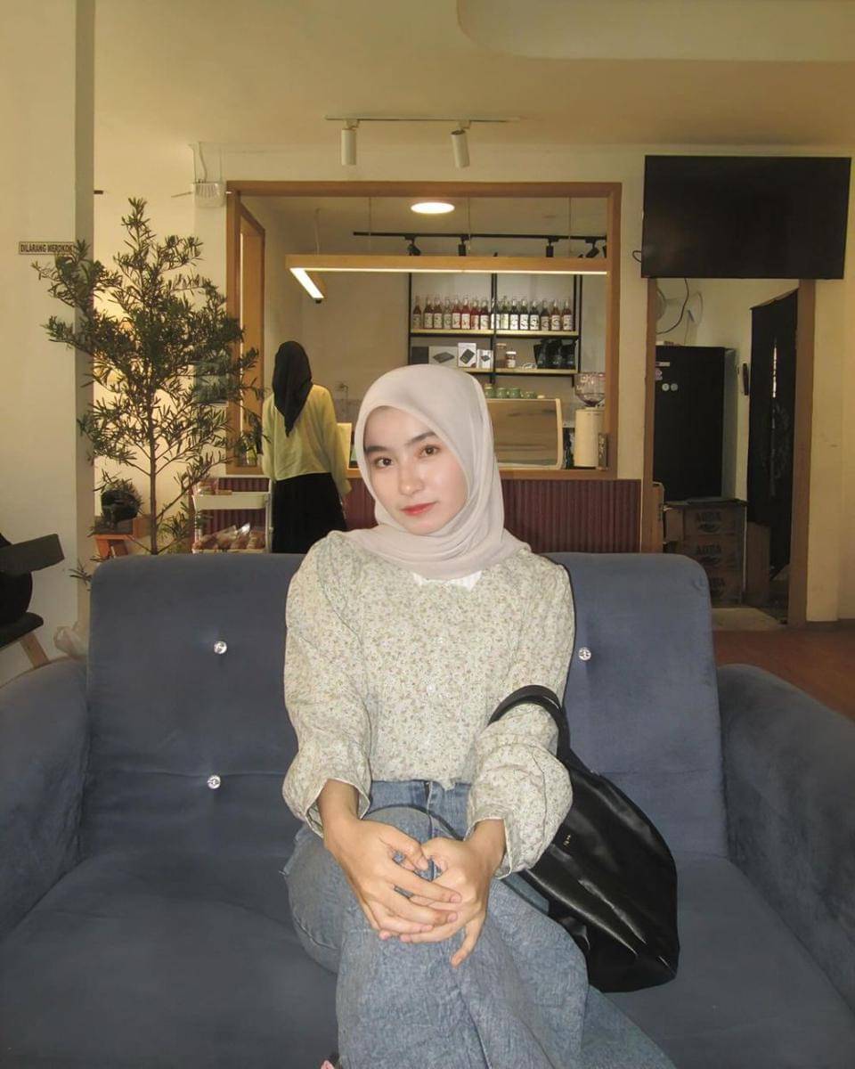 inspirasi OOTD ala Zakila Angel (instagram.com/bbyjiangel_)