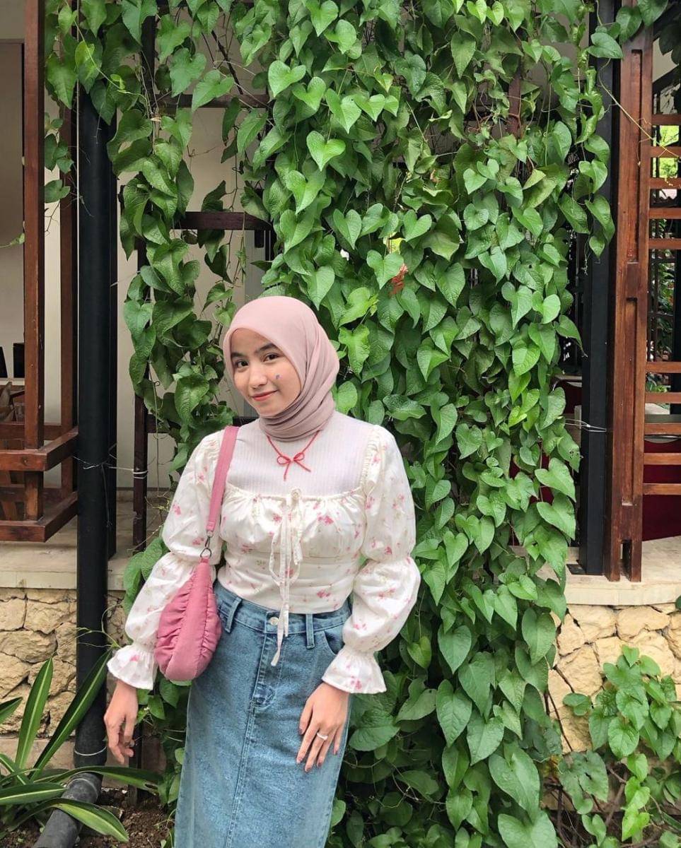 inspirasi OOTD ala Zakila Angel (instagram.com/bbyjiangel)