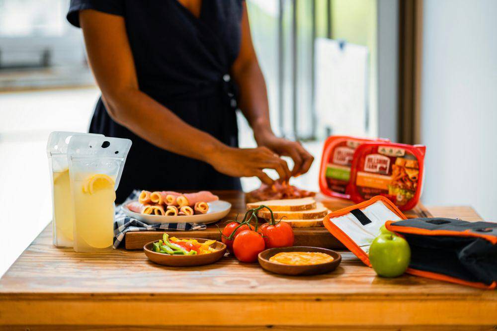 ilustrasi meal preparation (unsplash.com/Hillshire Farm)