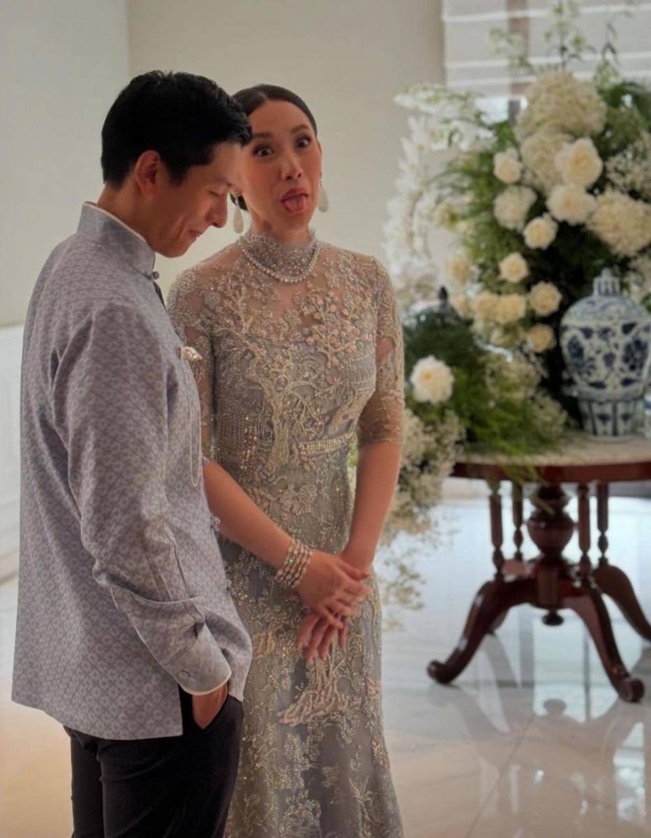 Lamaran Rio Haryanto dan Athina Papadimitriou. (Instagram.com/fharjanto)