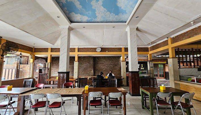 Pecel Madiun dan Dawet Ayu Laris Manis, Solo (google.com/maps/Maladza Asriyan)