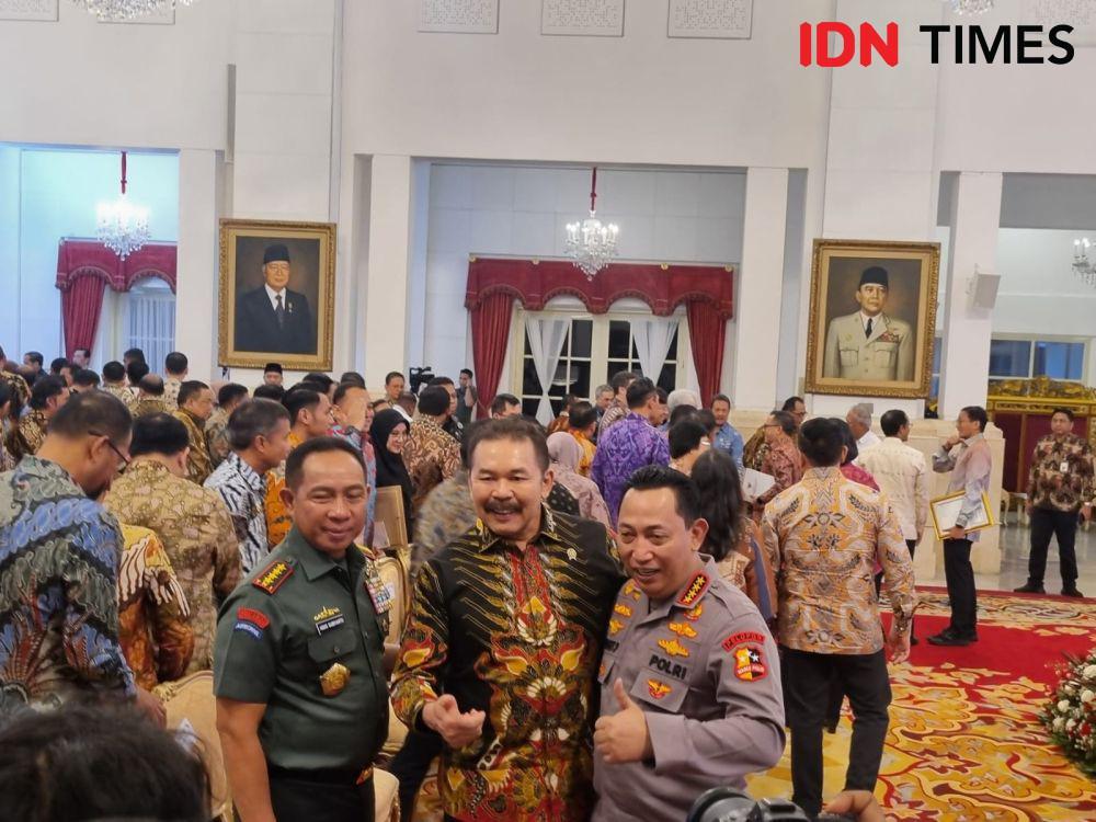 Prabowo Teken Perpres Jaksa Dapat Pelindungan Polri dan TNI