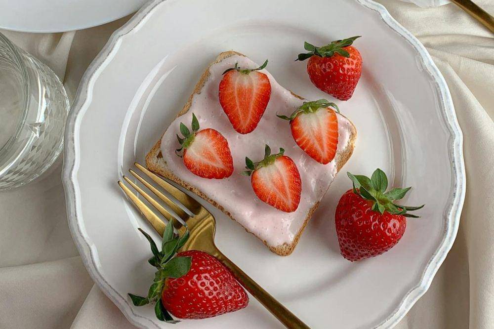 ilustrasi menu sarapan dari buah (pexels.com/solod_sha)