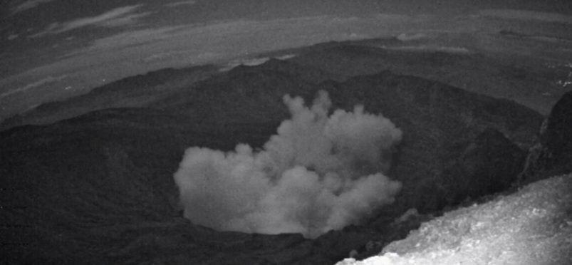 Gunung Dempo Erupsi, Embuskan Material Setinggi 300 Meter
