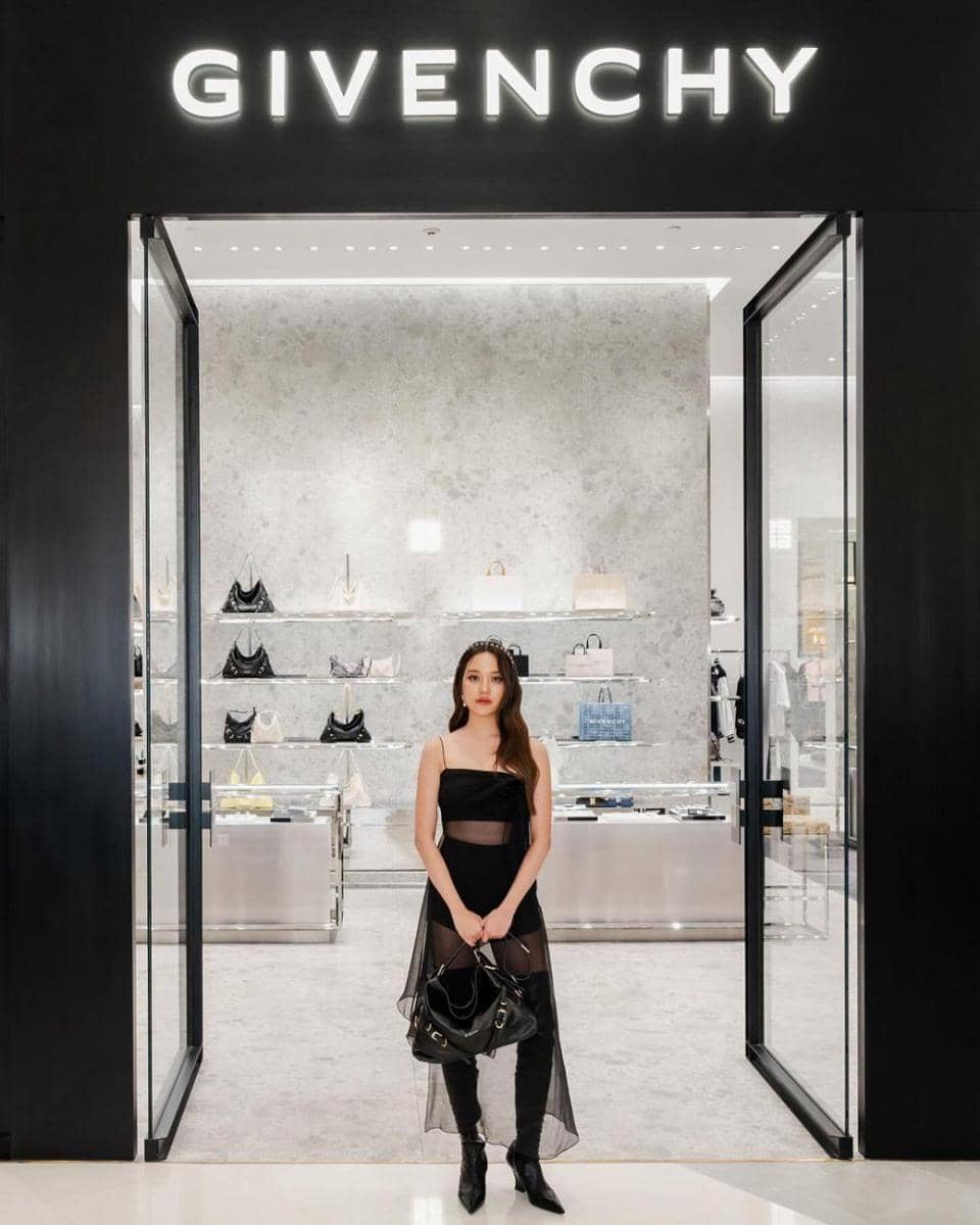 Freen Sarocha (instagram.com/srchafreen)