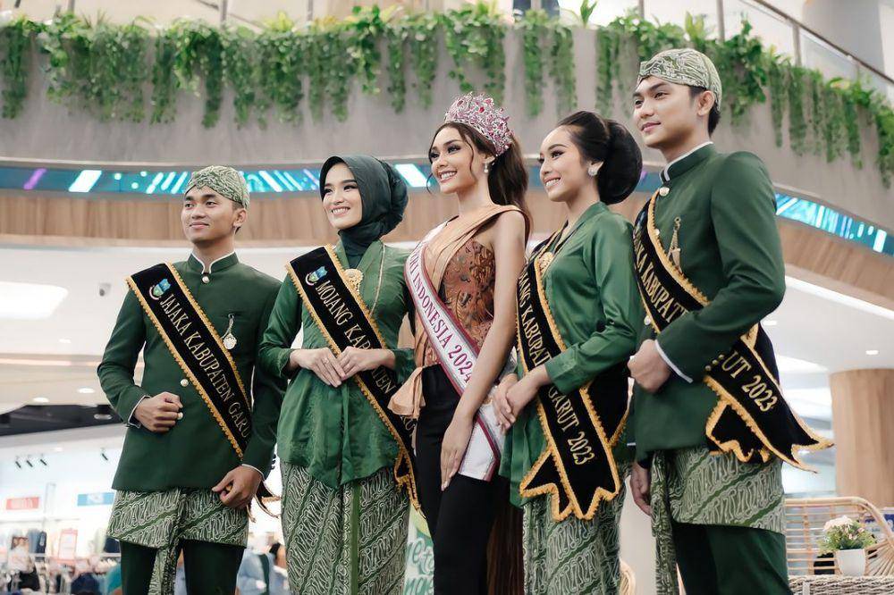 Potret Homecoming Puteri Indonesia 2024 Harashta Haifa ke Garut (Instagram.com/officialputeriindonesia)