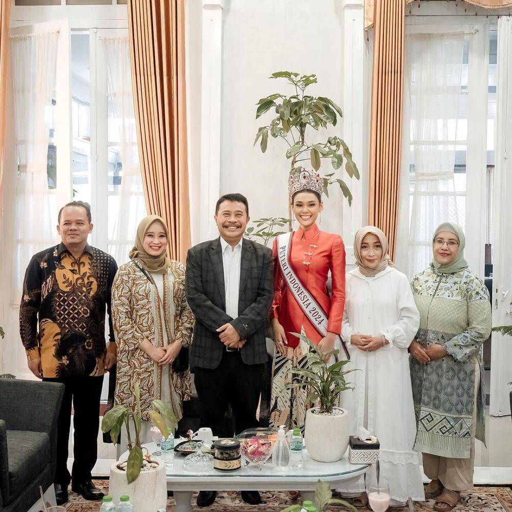 Potret Homecoming Puteri Indonesia 2024 Harashta Haifa ke Garut (Instagram.com/officialputeriindonesia)