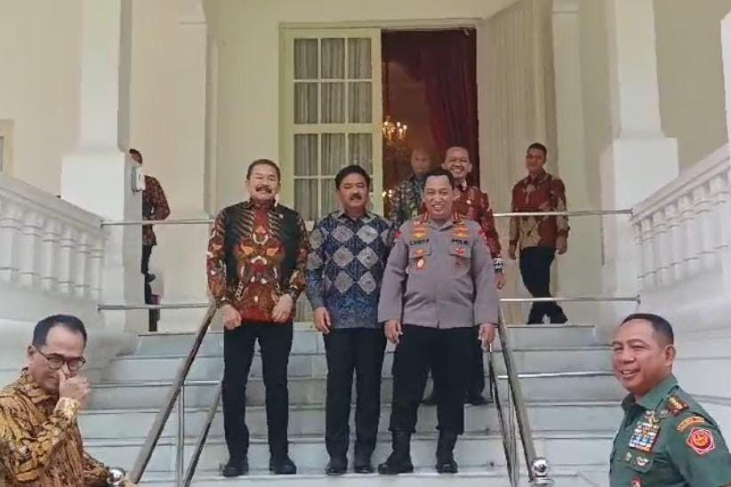 RUU Polri Perpanjang Masa Pensiun Kapolri?