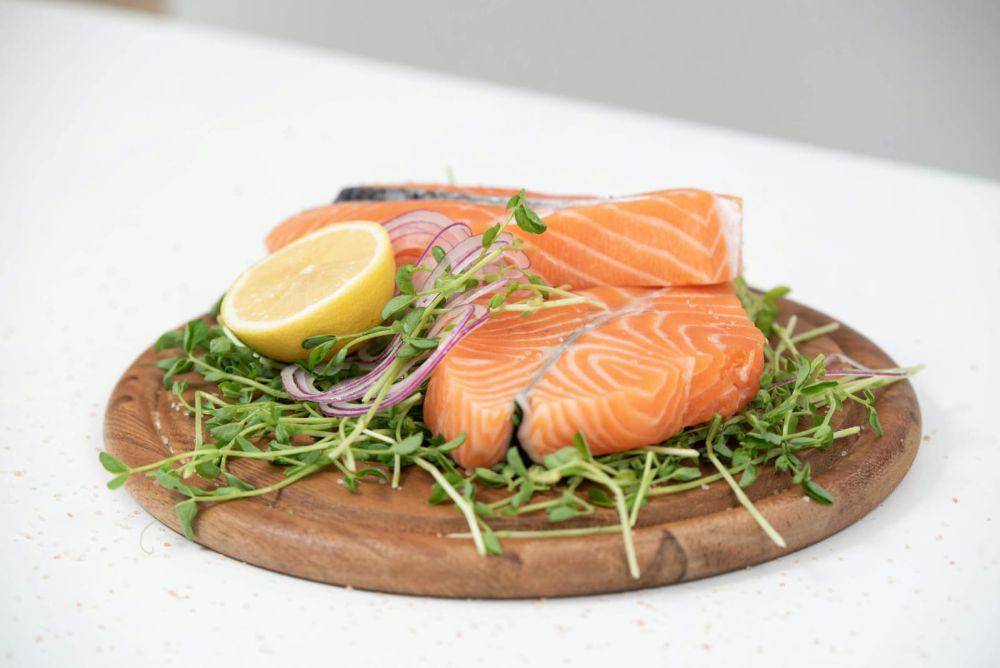 ilustrasi daging salmon (pexels.com/Ronit HaNegby)