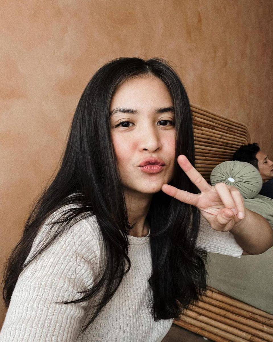 ide natural makeup look ala Putri Titian (instagram.com/putrititian)