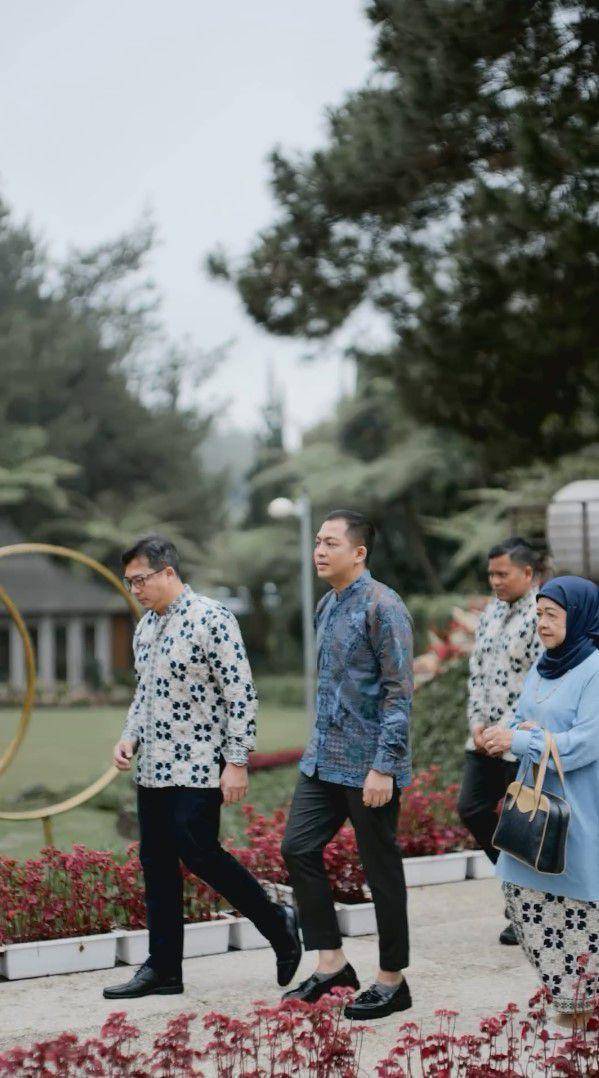 potret lamaran Ade Govinda (instagram.com/ade_govinda)