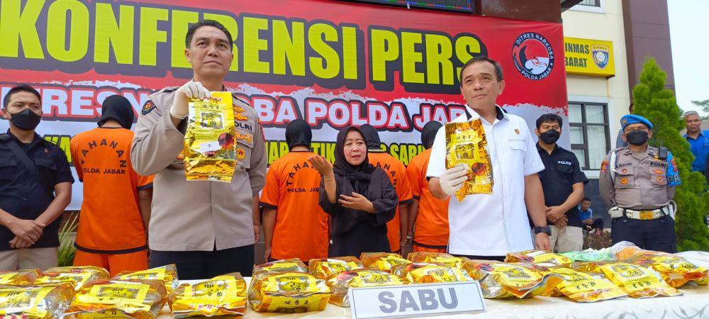 Polisi Ringkus Lima Pengedar Narkoba, Amankan 24,1 Kg Sabu