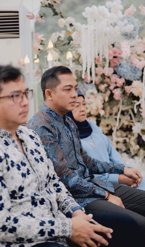 potret lamaran Ade Govinda (instagram.com/ade_govinda)