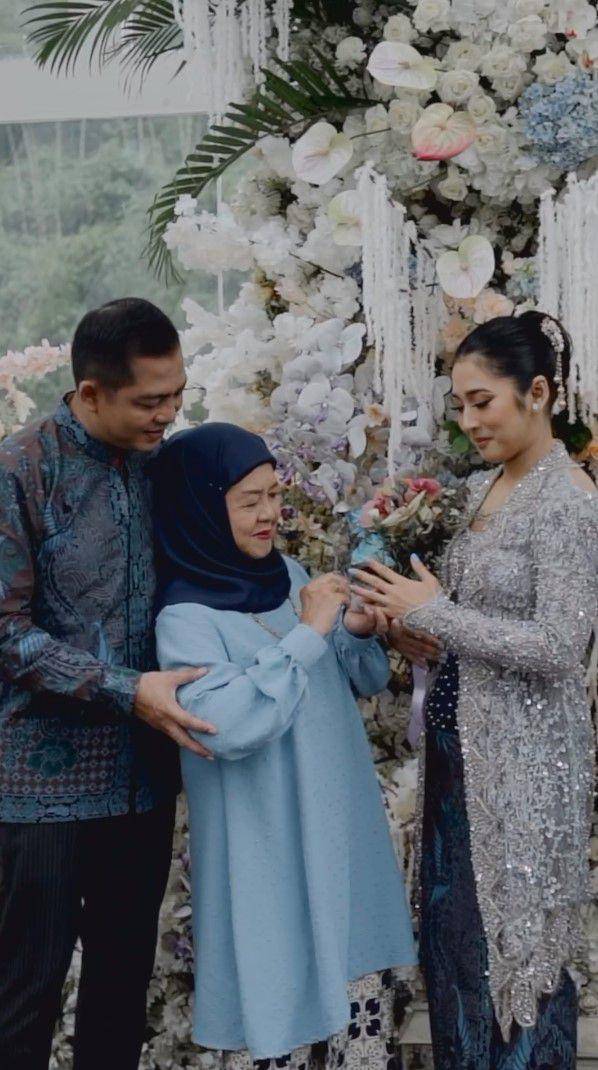 potret lamaran Ade Govinda (instagram.com/ade_govinda)
