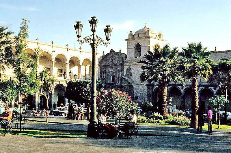 Arequipa and Colca Canyon (commons.wikimedia.org/LBM1948)