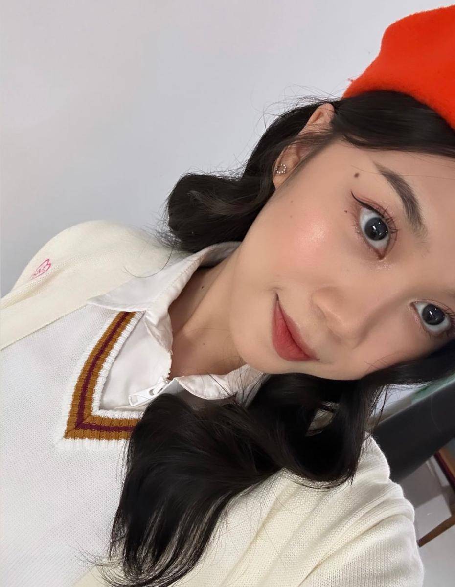 Lulu JKT48 (twitter.com/A_LuluJKT48)
