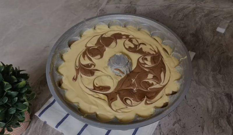 gambar adonan marble cake (youtube.com/Atha Naufal)