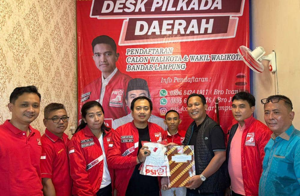 PSI Bandar Lampung Serahkan Formulir Pendaftaran Kepala Daerah Perdana