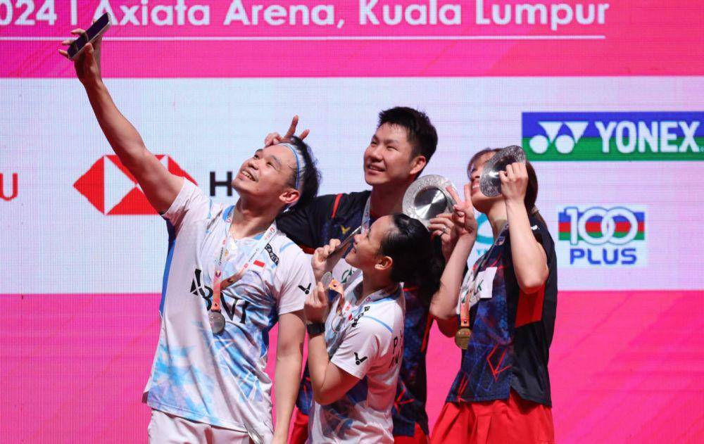 Podium ganda campuran di Malaysia Masters 2024 (dok. PP PBSI)