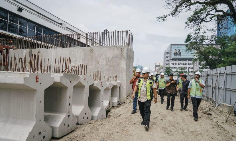 Pj Sekda Kota Medan Topan Obaja Putra Ginting saat meninjau overpass (Dok. Diskominfo Medan)