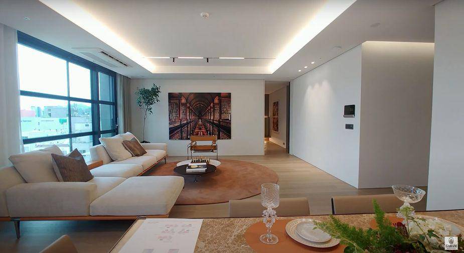 potret apartemen Hoshi SEVENTEEN seharga Rp60 Miliar (youtube.com/Garam Realty)
