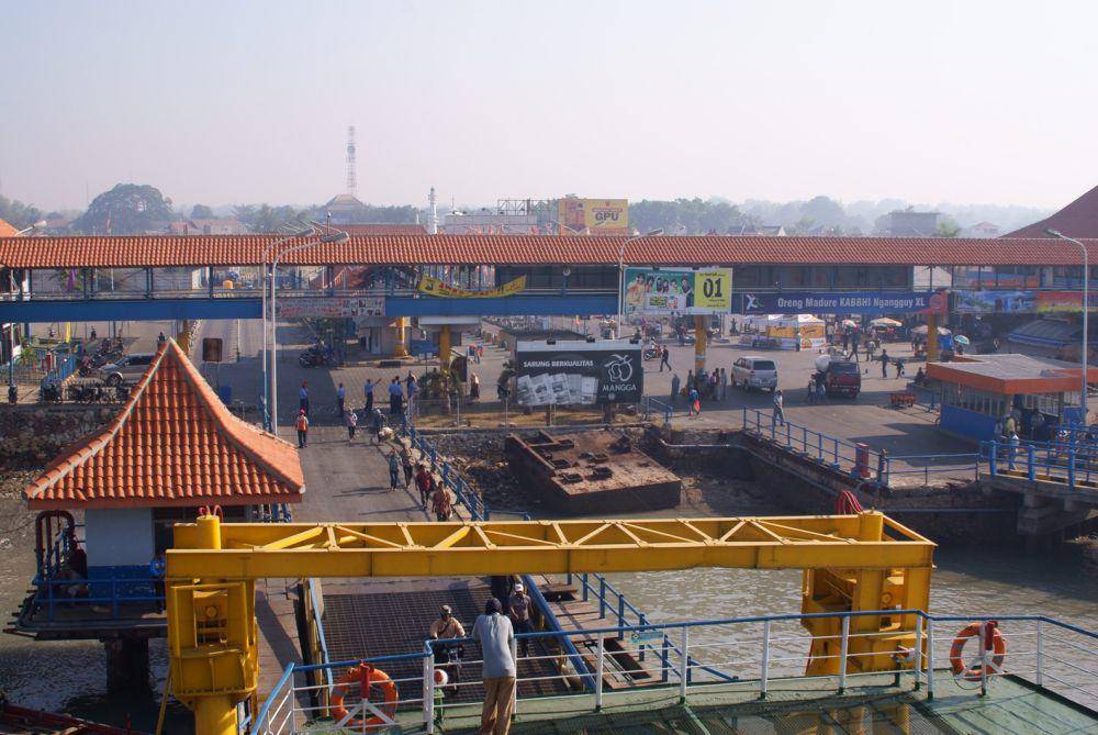 Pelabuhan Kamal di Pulau Madura. ASDP