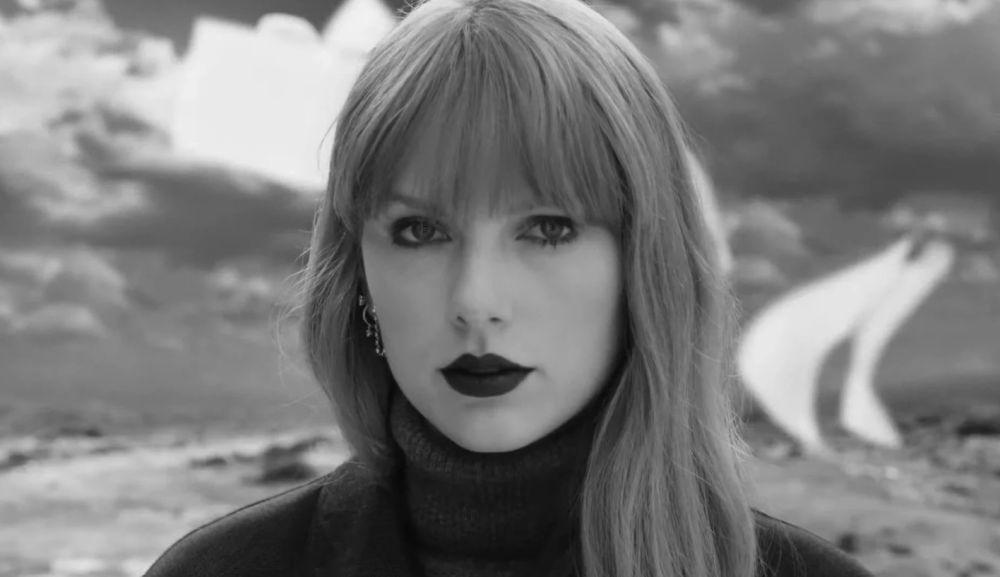 5 Lagu Taylor Swift yang Terinspirasi dari Kota London, Ada Nama Kafe!