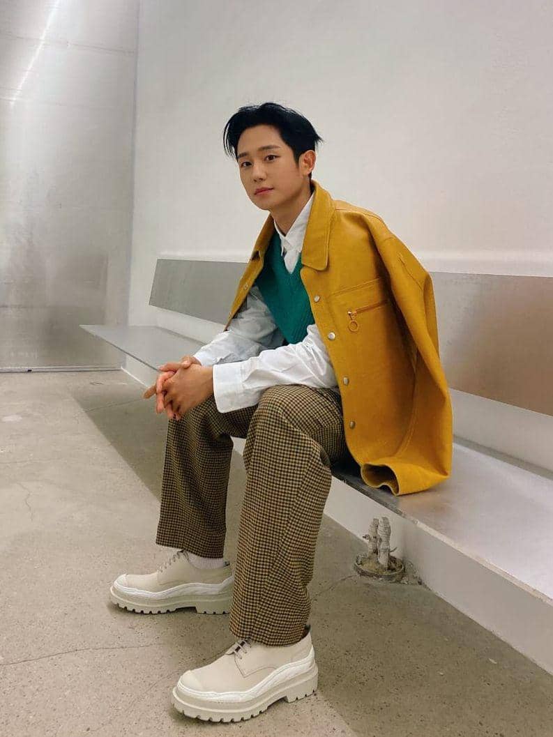 potret Jung Hae In (instagram.com/holyhaein)