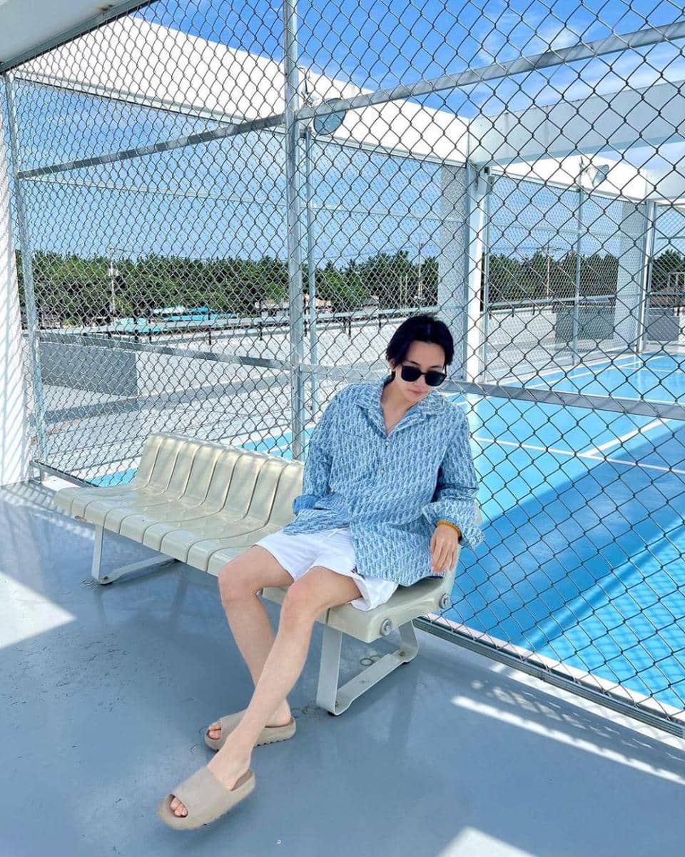 OOTD hangout ala Jeonghan SEVENTEEN (instagram.com/jeonghaniyoo_n)