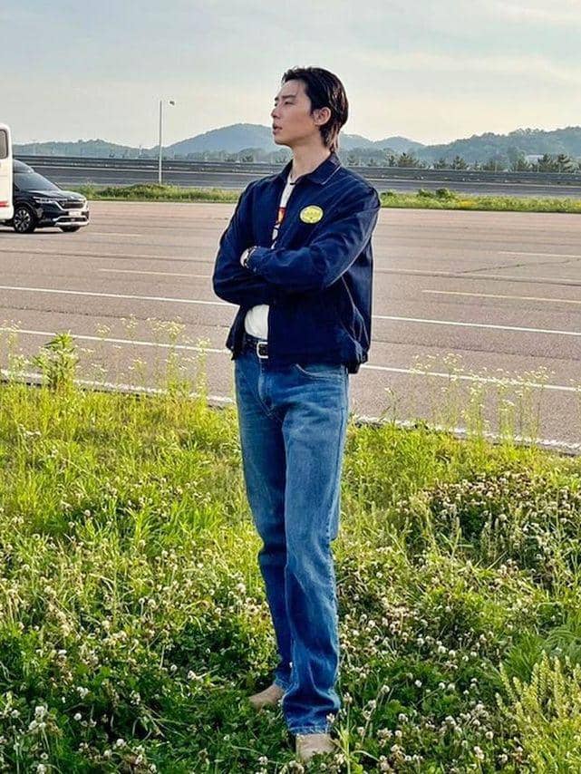 potret Park Seo Joon (instagram.com/bn_sj2013)