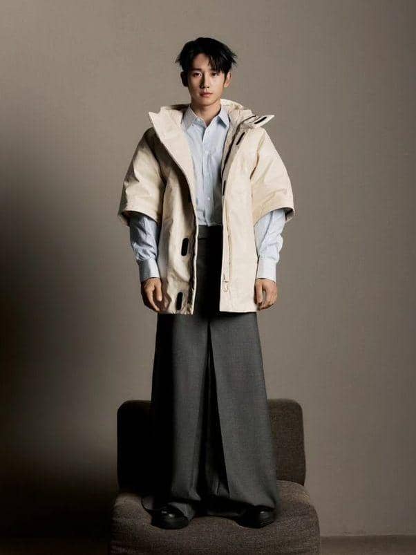 potret Jung Hae In (instagram.com/holyhaein)