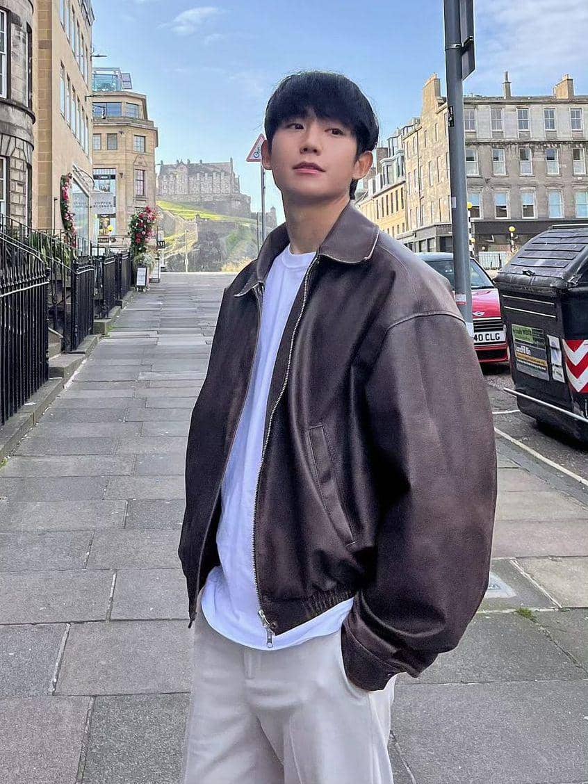 potret Jung Hae In (instagram.com/holyhaein)