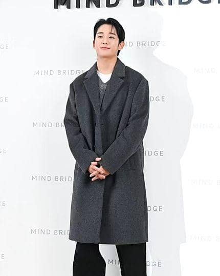 potret Jung Hae In (instagram.com/holyhaein)
