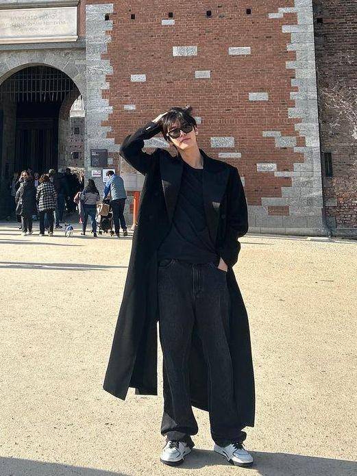 potret Doyoung NCT (instagram.com/do0_nct)