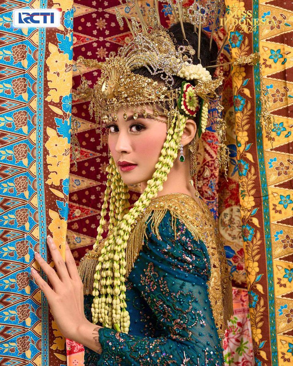 Potret Finalis Miss Indonesia 2024 dalam Balutan Baju Tradisional (instagram.com/missindonesia)