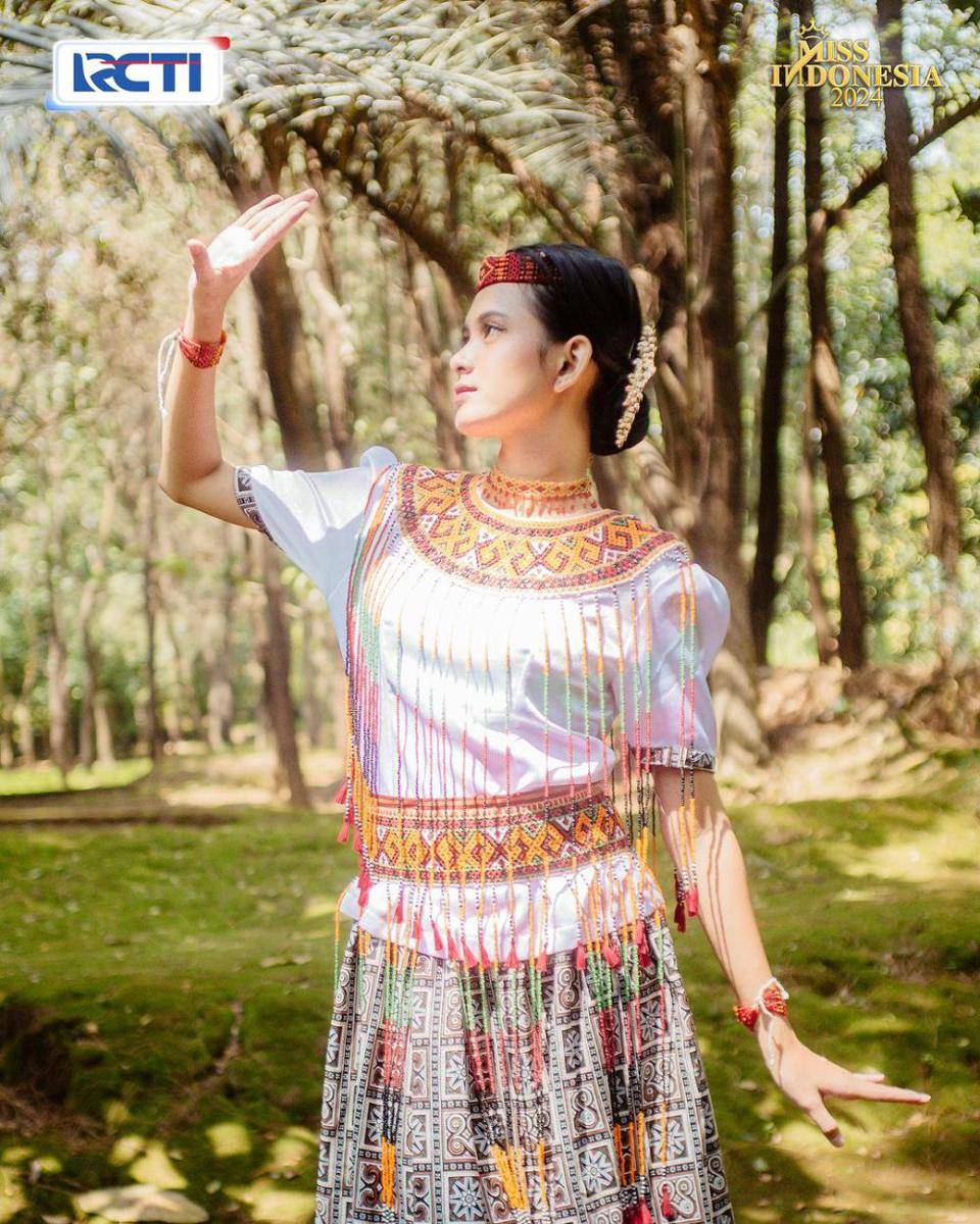 Potret Finalis Miss Indonesia 2024 dalam Balutan Baju Tradisional (instagram.com/missindonesia)
