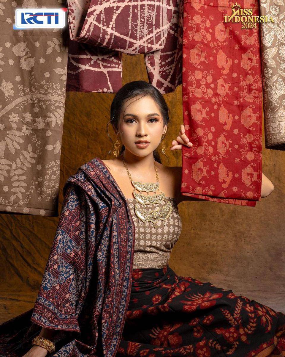 Potret Finalis Miss Indonesia 2024 dalam Balutan Baju Tradisional (instagram.com/missindonesia)