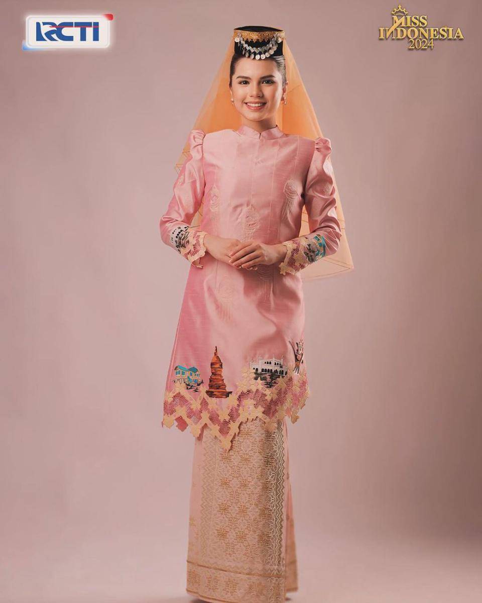 Potret Finalis Miss Indonesia 2024 dalam Balutan Baju Tradisional (instagram.com/missindonesia)