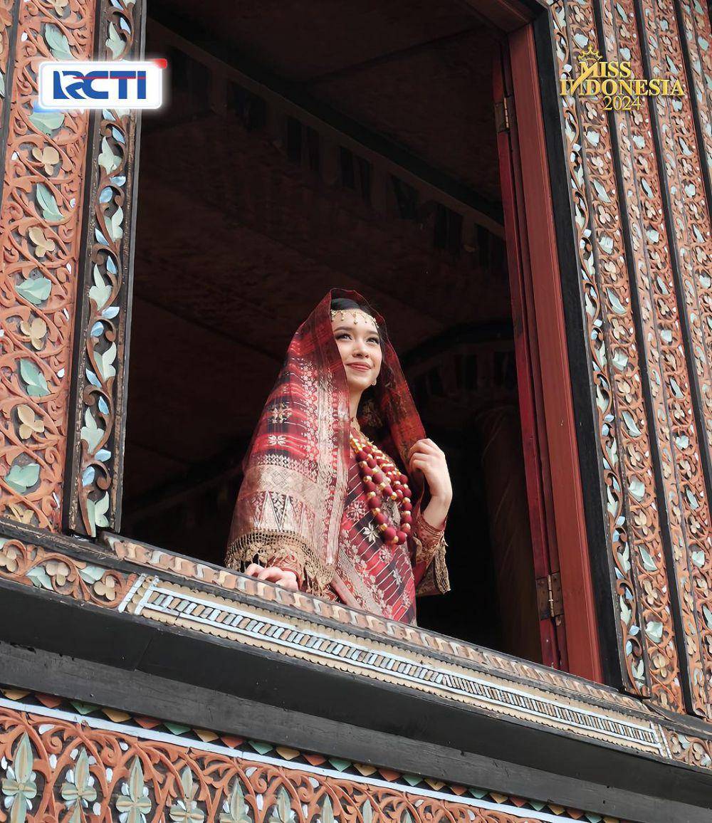 Potret Finalis Miss Indonesia 2024 dalam Balutan Baju Tradisional (instagram.com/missindonesia)