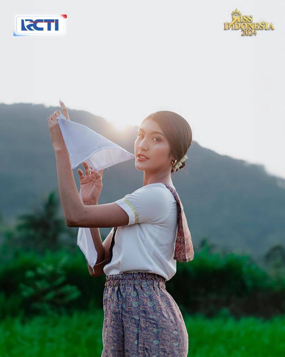 Potret Finalis Miss Indonesia 2024 dalam Balutan Baju Tradisional (instagram.com/missindonesia)
