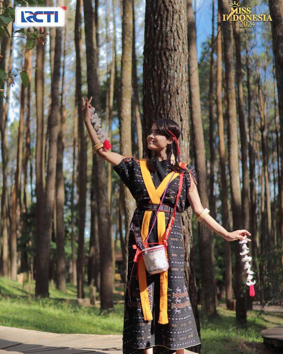 Potret Finalis Miss Indonesia 2024 dalam Balutan Baju Tradisional (instagram.com/missindonesia)