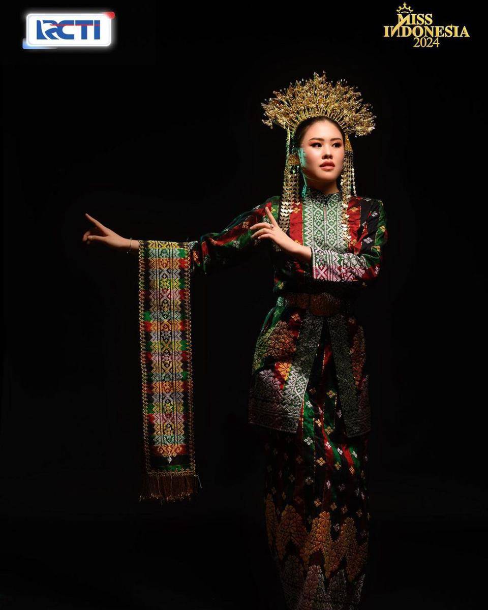 Potret Finalis Miss Indonesia 2024 dalam Balutan Baju Tradisional (instagram.com/missindonesia)