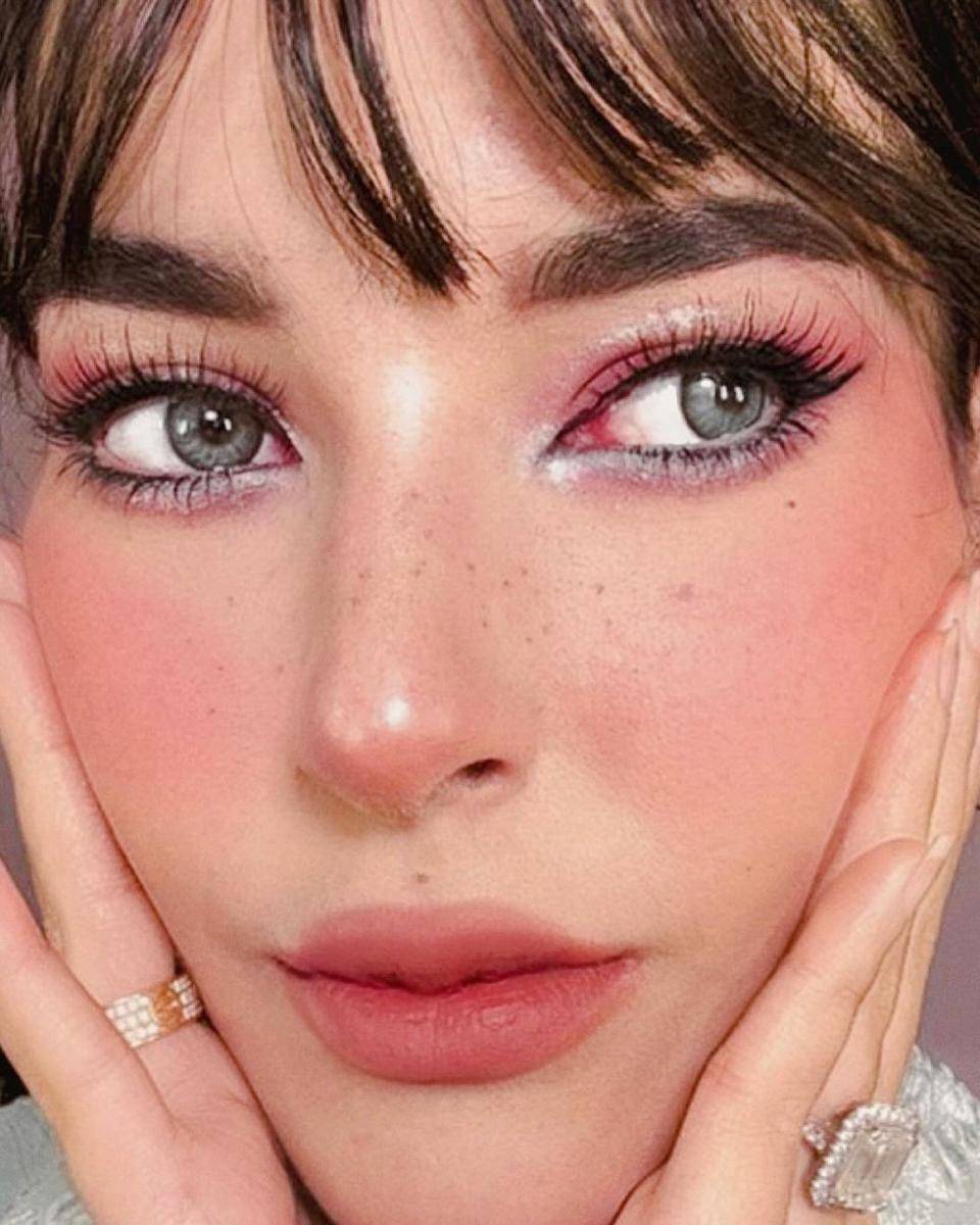 warna softlens untuk mata cokelat (instagram.com/tasyafarasya)